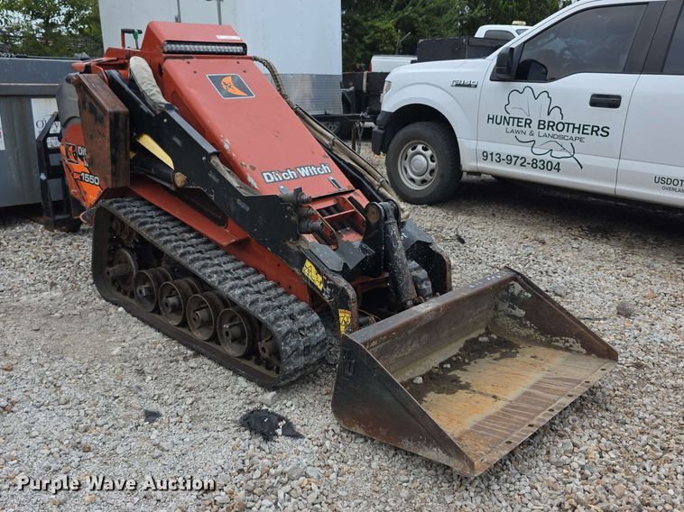 image for item EV2437 2018 Ditch Witch SK1550 compact utility loader