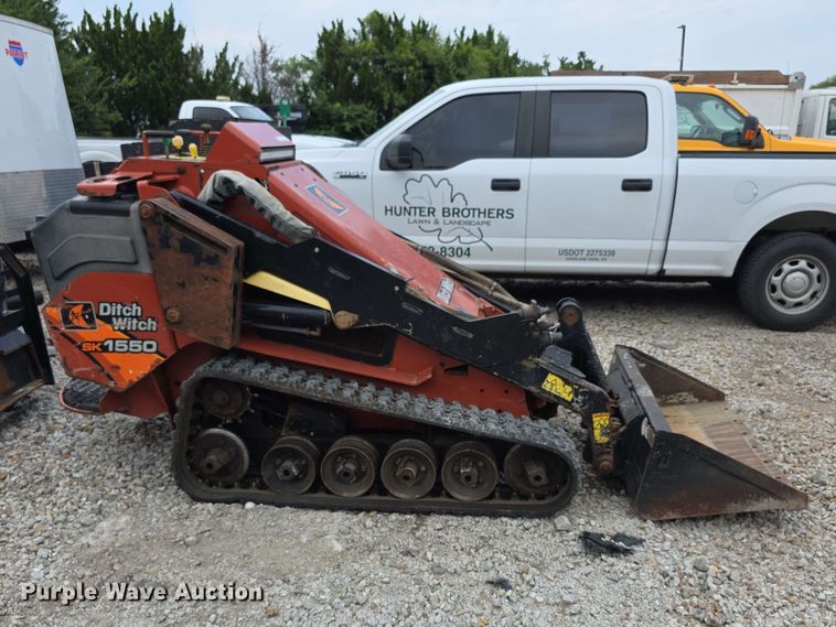 image for item EV2437 2018 Ditch Witch SK1550 compact utility loader