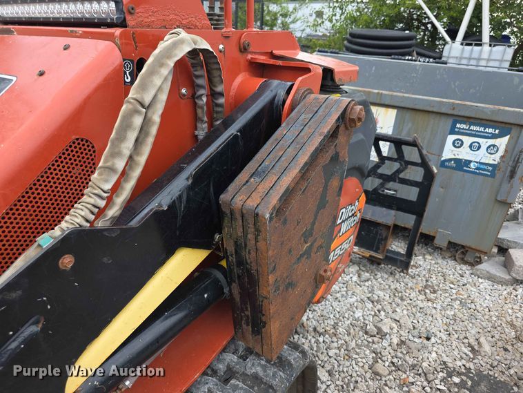 image for item EV2437 2018 Ditch Witch SK1550 compact utility loader