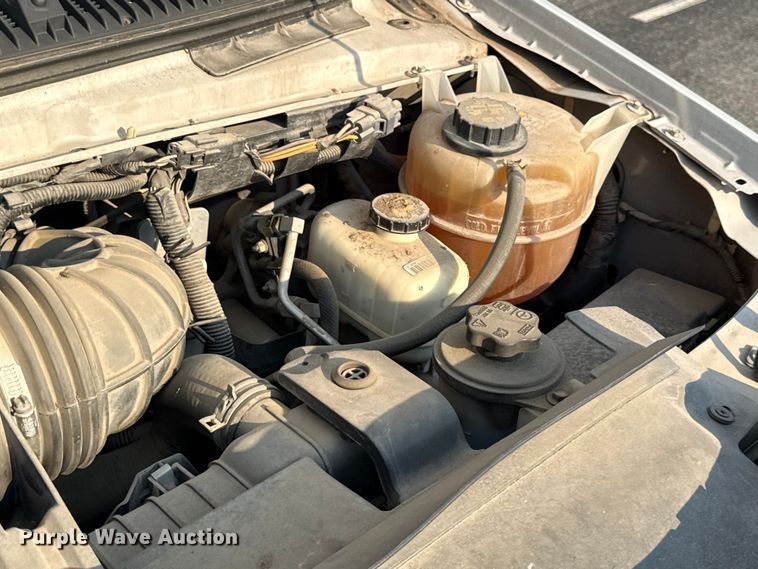 image for item EV6077 2011 Ford E350 shuttle bus