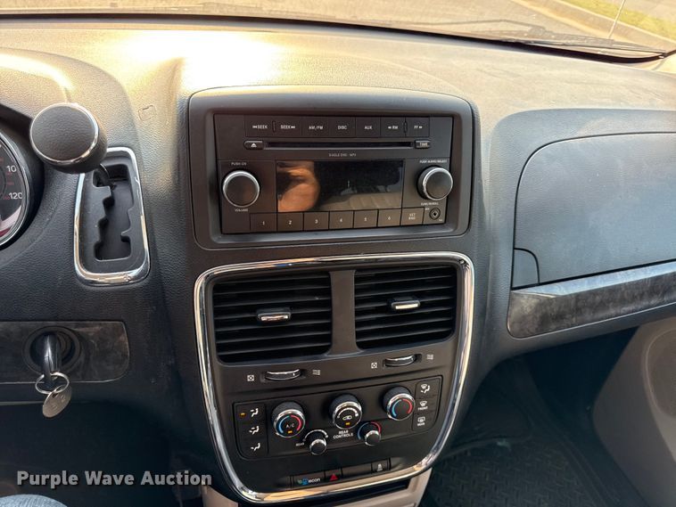 image for item EV6078 2011 Dodge Grand Caravan van