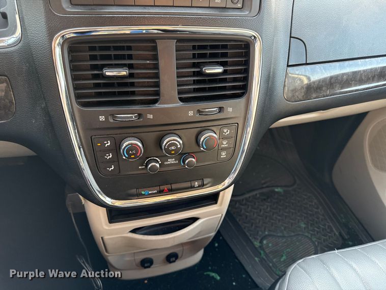 image for item EV6078 2011 Dodge Grand Caravan van