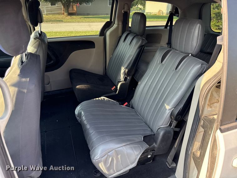 image for item EV6078 2011 Dodge Grand Caravan van
