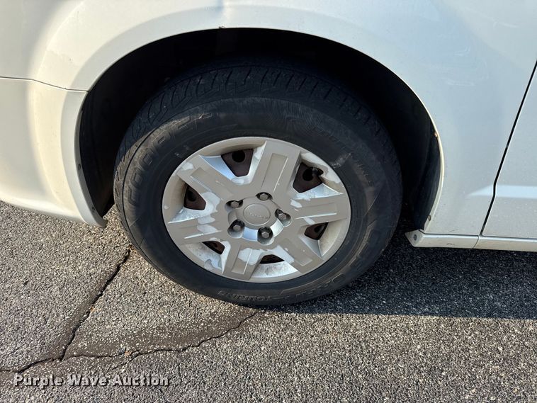 image for item EV6078 2011 Dodge Grand Caravan van