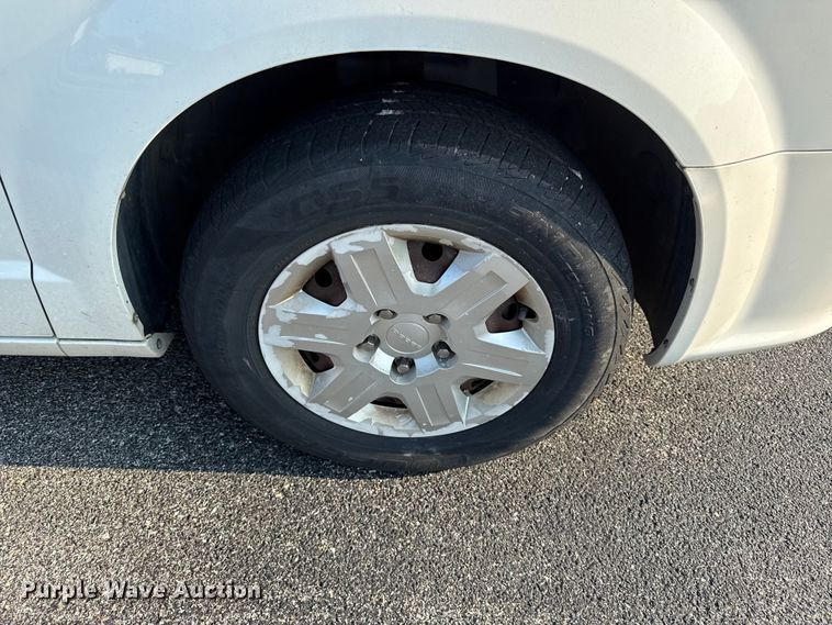 image for item EV6078 2011 Dodge Grand Caravan van