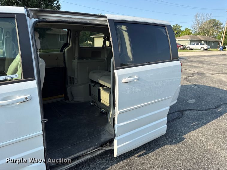 image for item EV6079 2015 Dodge Grand Caravan handicap accessible van