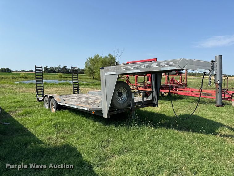 image for item EV6109 2007 Titan equipment trailer