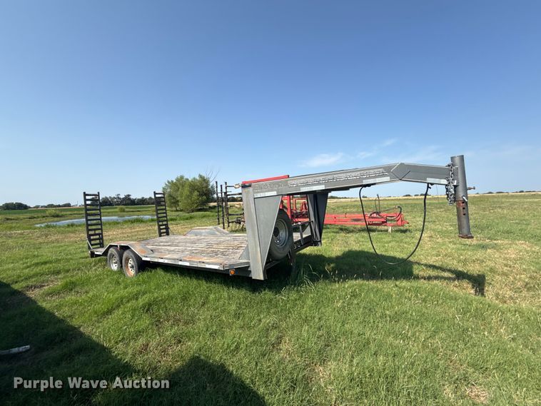 image for item EV6109 2007 Titan equipment trailer