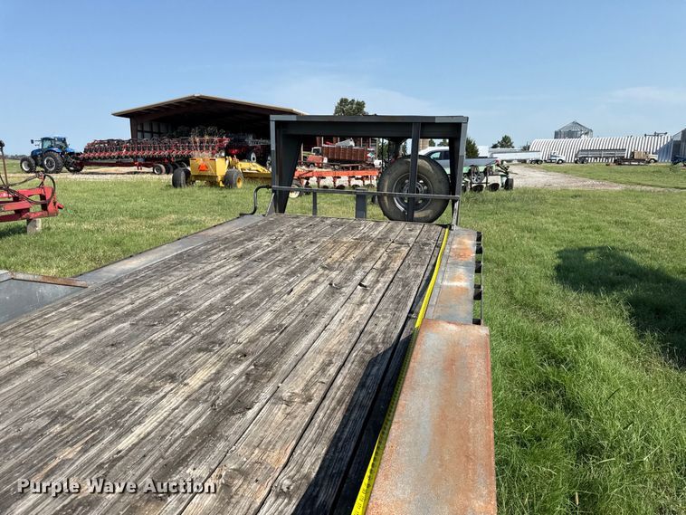 image for item EV6109 2007 Titan equipment trailer