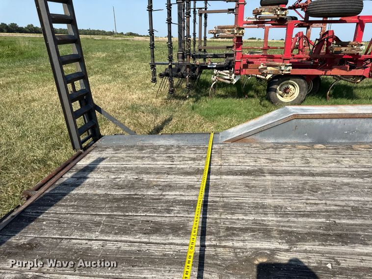 image for item EV6109 2007 Titan equipment trailer