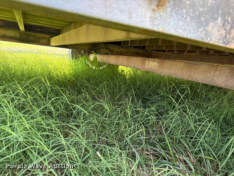 image for item EV6109 2007 Titan equipment trailer