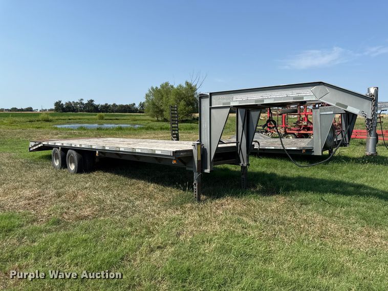 image for item EV6110 2005 Titan equipment trailer