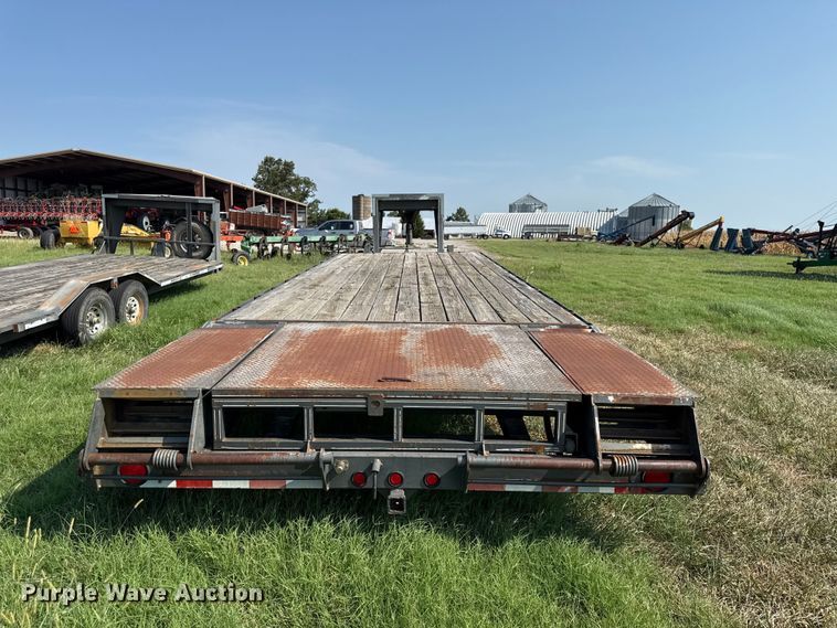 image for item EV6110 2005 Titan equipment trailer