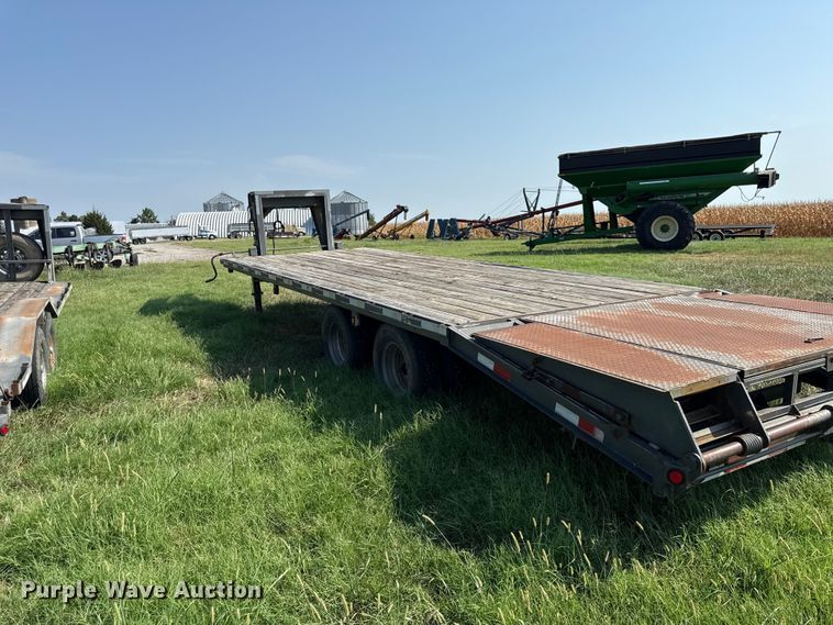 image for item EV6110 2005 Titan equipment trailer