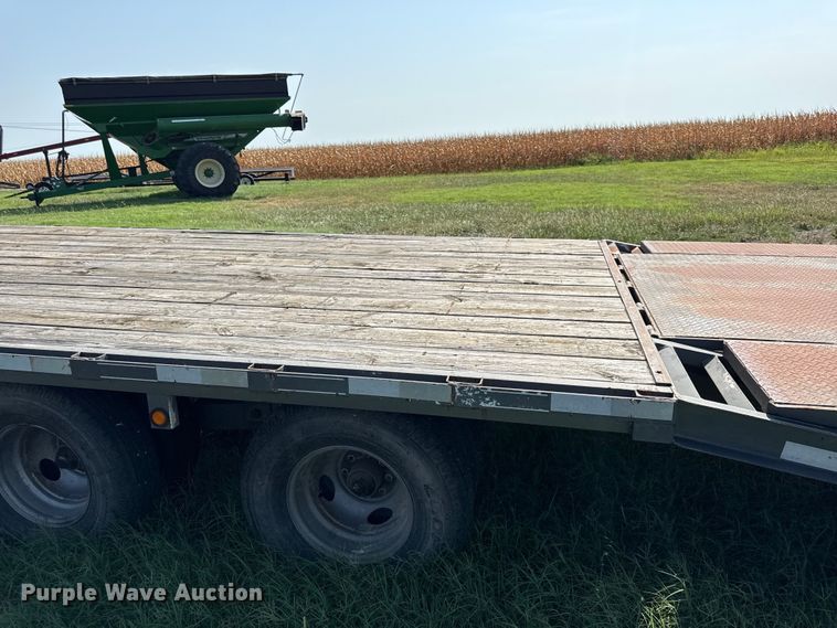 image for item EV6110 2005 Titan equipment trailer