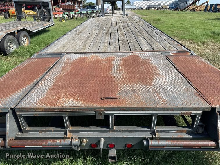 image for item EV6110 2005 Titan equipment trailer
