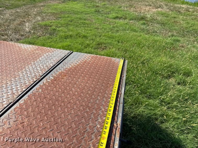image for item EV6110 2005 Titan equipment trailer