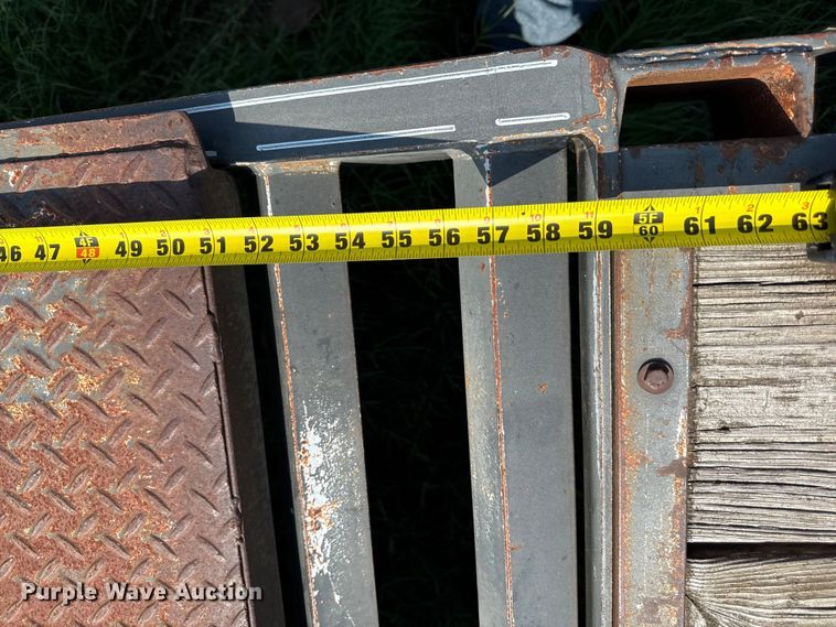 image for item EV6110 2005 Titan equipment trailer