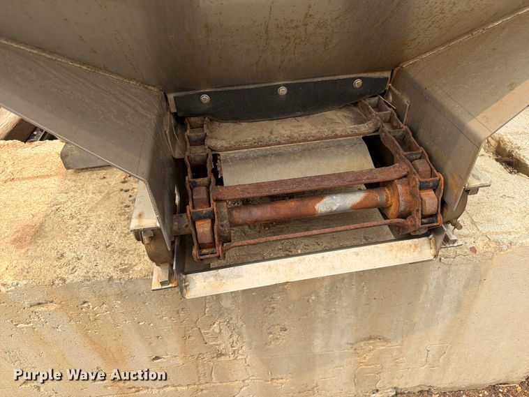 image for item EW2160 SaltDogg spreader