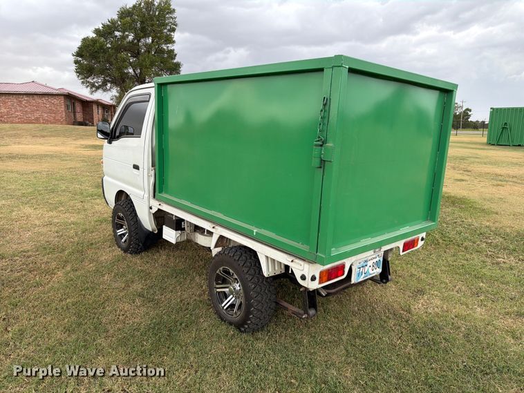 image for item EW8639 1993 Suzuki Carry mini truck