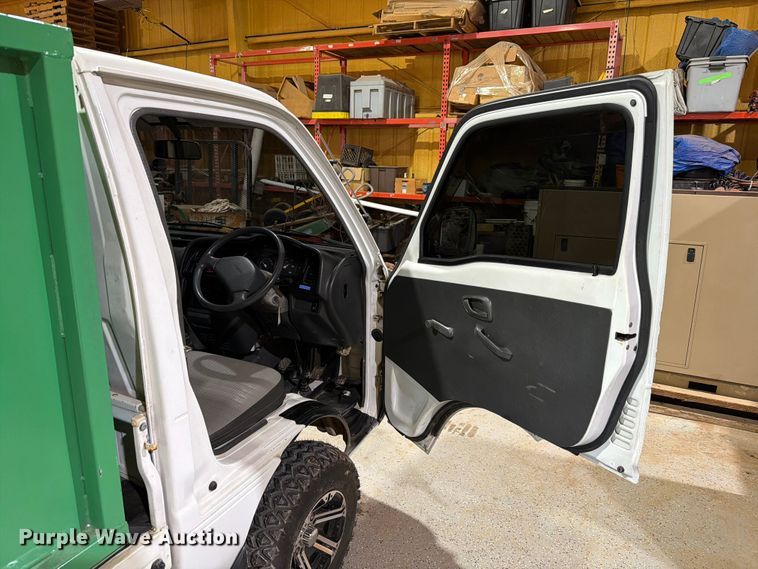 image for item EW8639 1993 Suzuki Carry mini truck