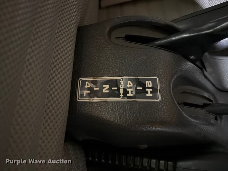 image for item EW8639 1993 Suzuki Carry mini truck