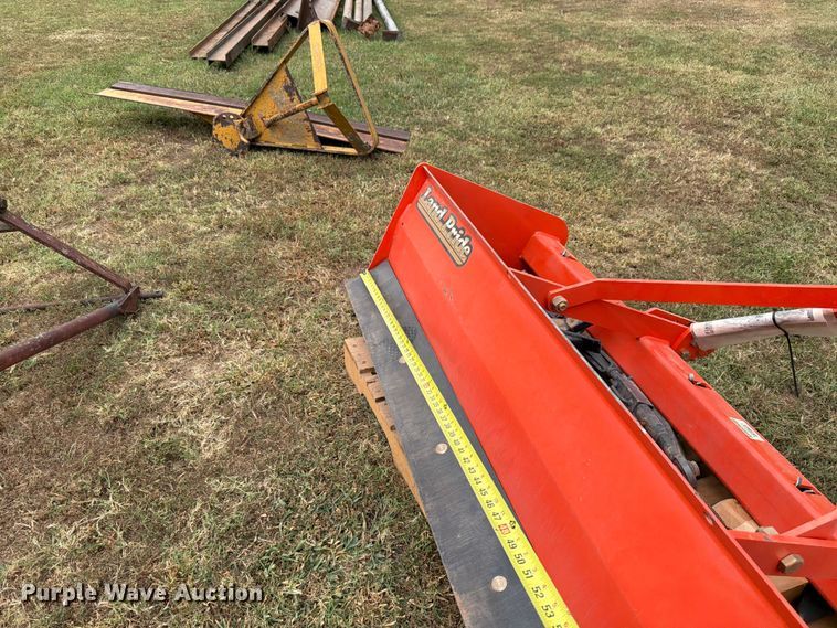 image for item EW8640 Tractor attachments