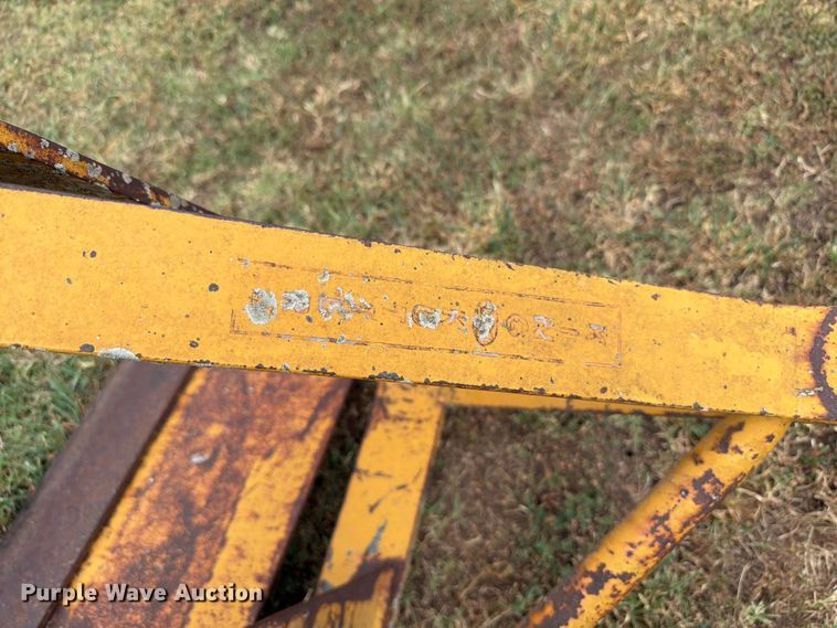 image for item EW8640 Tractor attachments