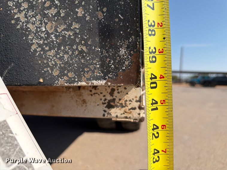 image for item EW8644 2017 Ford F-550 bucket truck