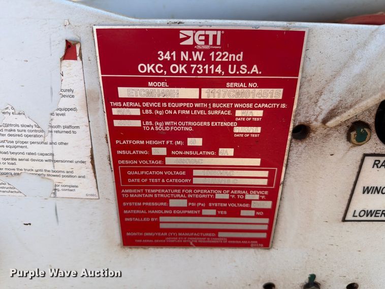 image for item EW8644 2017 Ford F-550 bucket truck