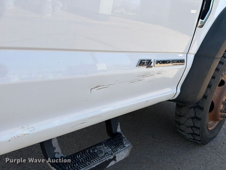image for item EW8644 2017 Ford F-550 bucket truck