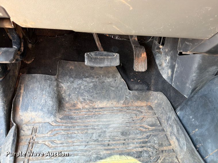 image for item EW8644 2017 Ford F-550 bucket truck