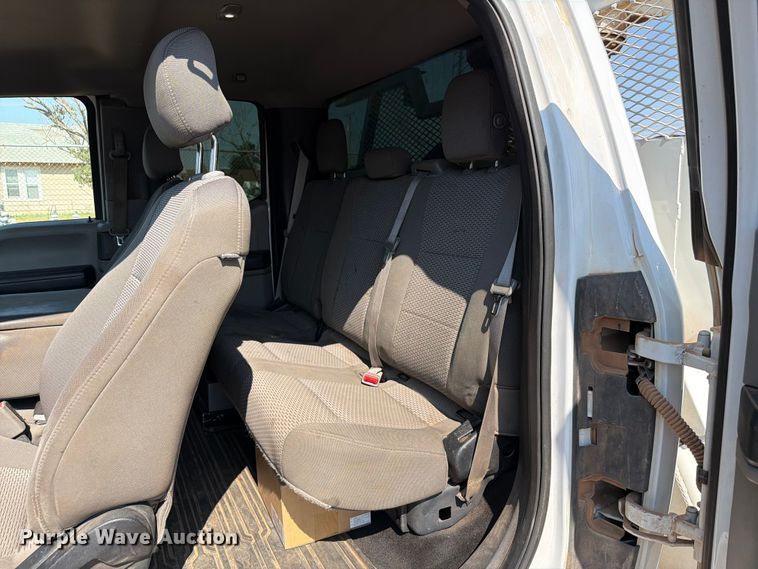 image for item EW8644 2017 Ford F-550 bucket truck
