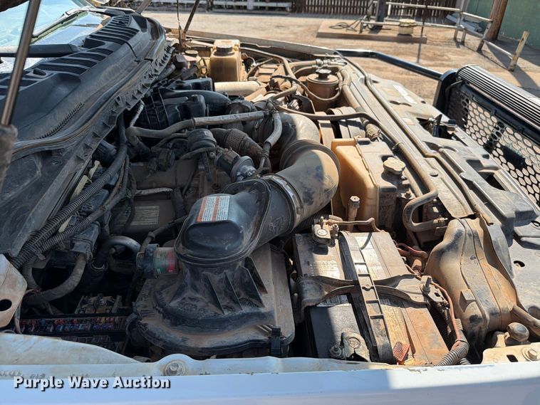 image for item EW8644 2017 Ford F-550 bucket truck