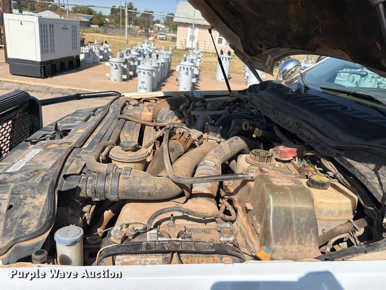 image for item EW8644 2017 Ford F-550 bucket truck