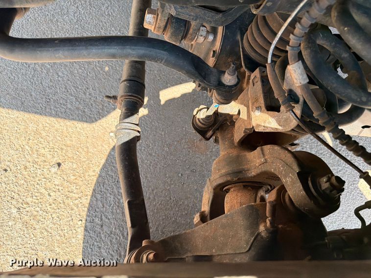 image for item EW8644 2017 Ford F-550 bucket truck