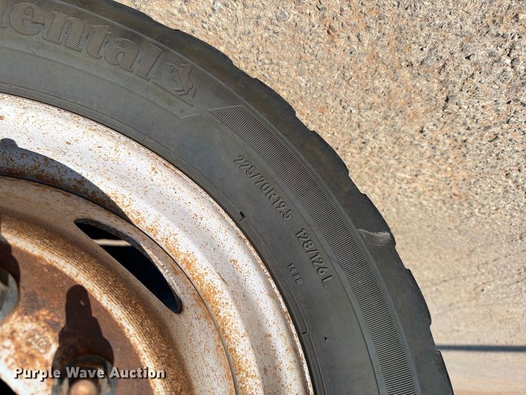 image for item EW8644 2017 Ford F-550 bucket truck