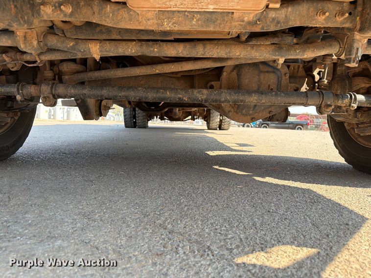 image for item EW8644 2017 Ford F-550 bucket truck