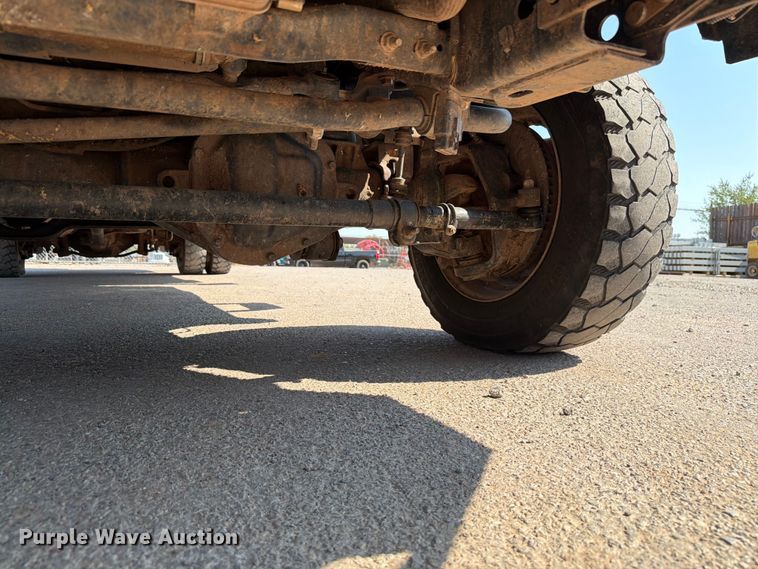 image for item EW8644 2017 Ford F-550 bucket truck