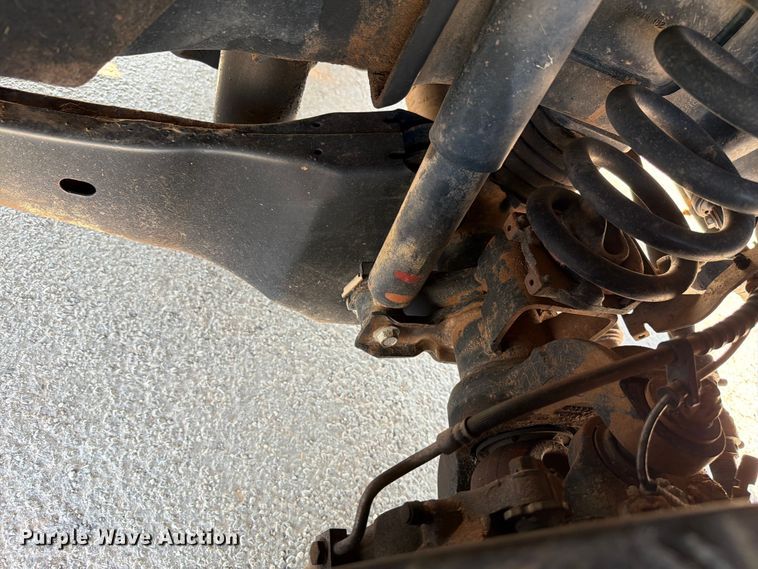 image for item EW8644 2017 Ford F-550 bucket truck