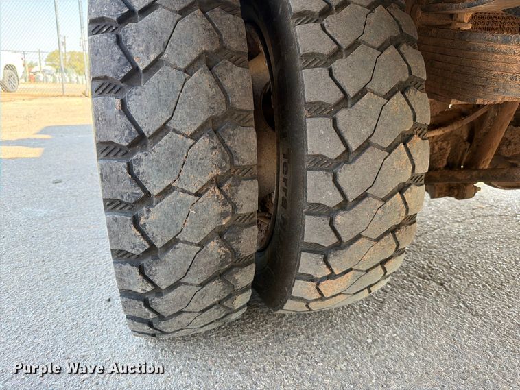 image for item EW8644 2017 Ford F-550 bucket truck