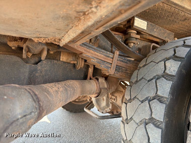 image for item EW8644 2017 Ford F-550 bucket truck