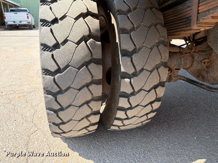 image for item EW8644 2017 Ford F-550 bucket truck