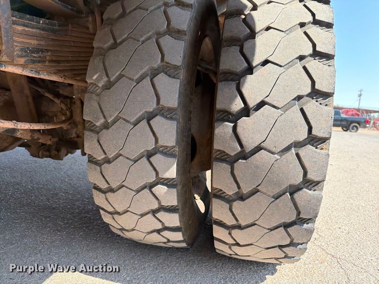 image for item EW8644 2017 Ford F-550 bucket truck