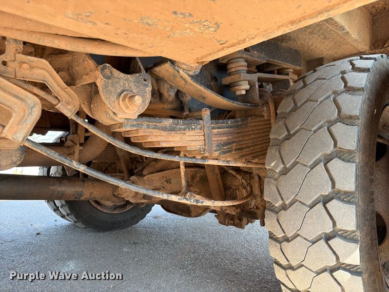 image for item EW8644 2017 Ford F-550 bucket truck