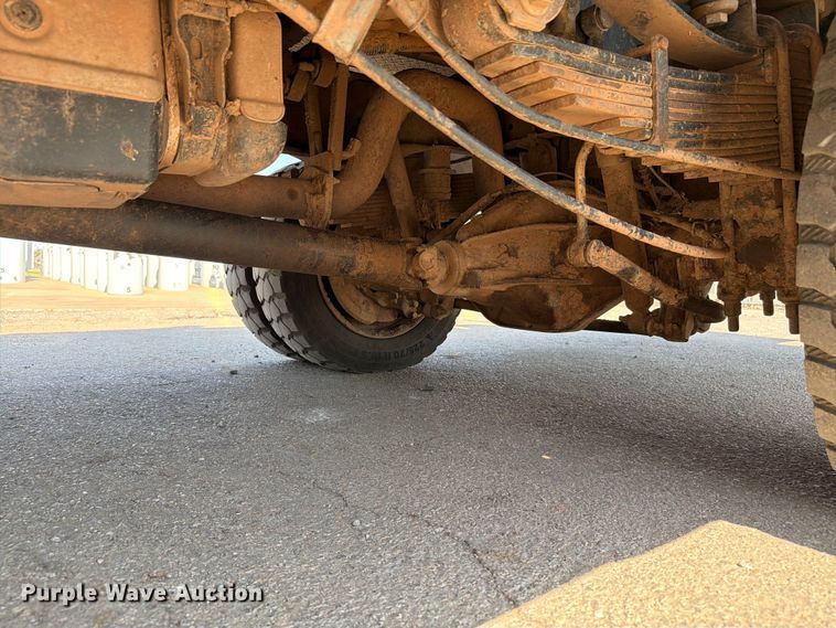 image for item EW8644 2017 Ford F-550 bucket truck