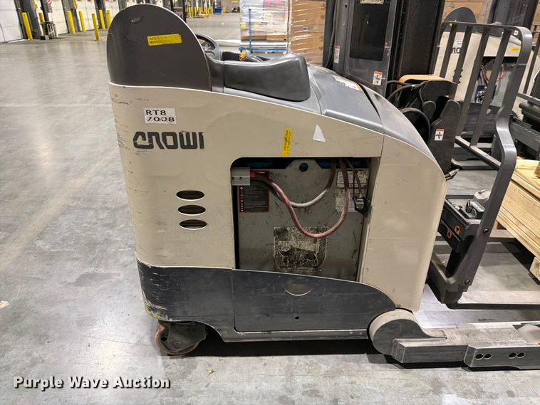 image for item EX0501 2019 Crown RM6025-45 reach truck