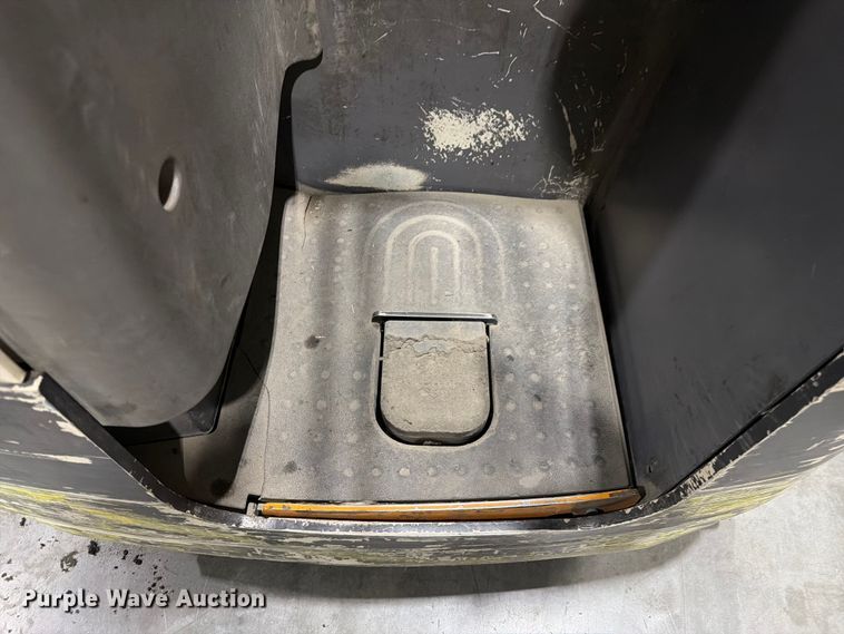 image for item EX0501 2019 Crown RM6025-45 reach truck
