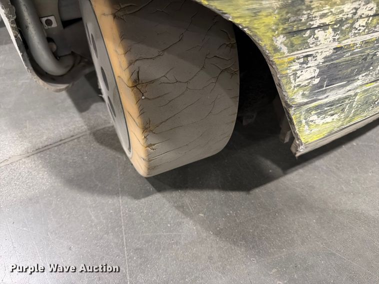 image for item EX0502 2019 Crown RM6025-45 reach truck