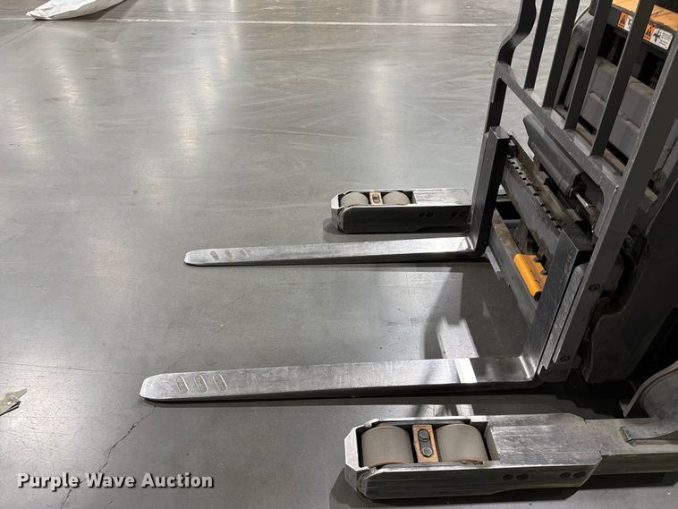 image for item EX0503 2019 Crown RM6025-45 reach truck